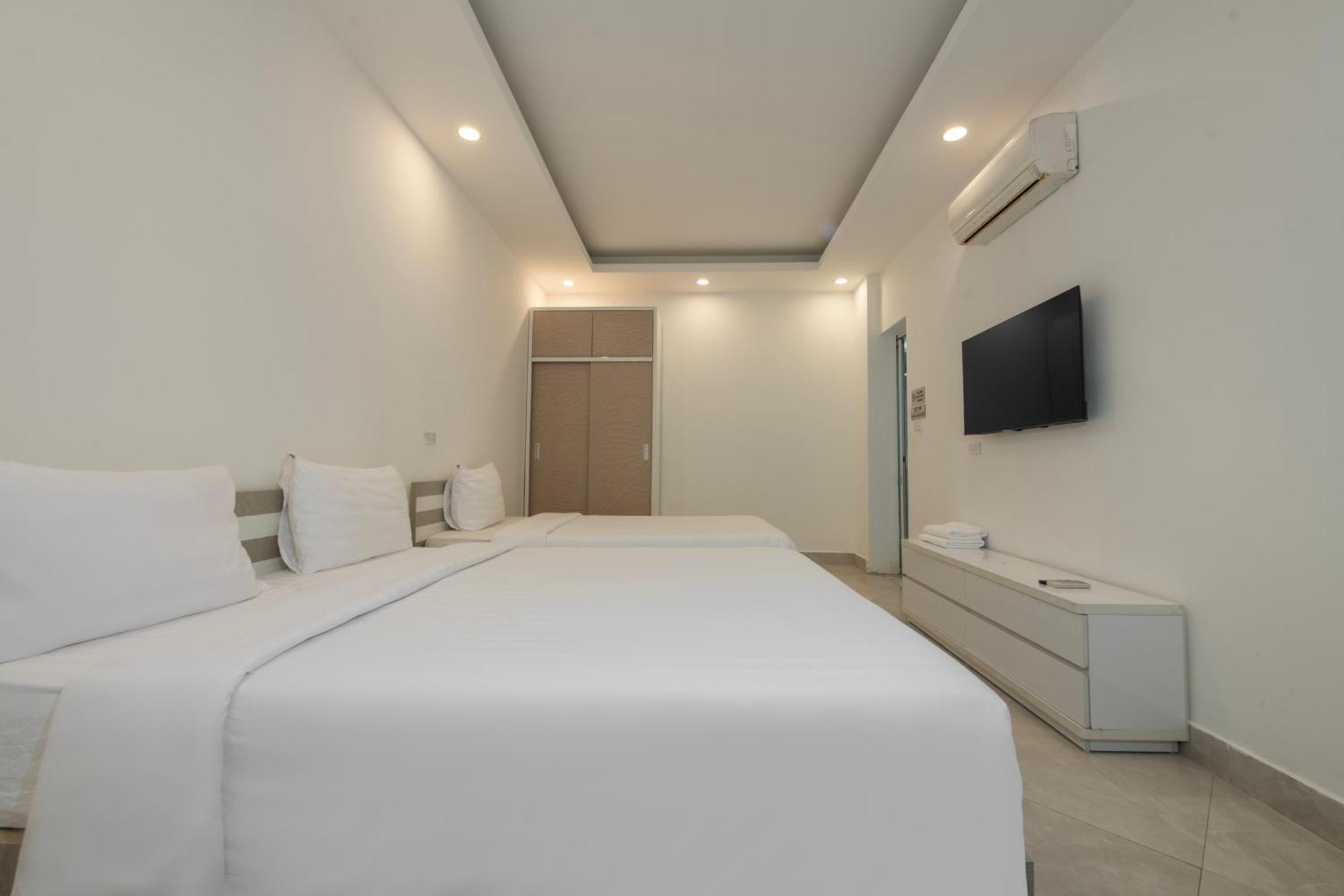 Lakeside House Hanoi Exterior photo