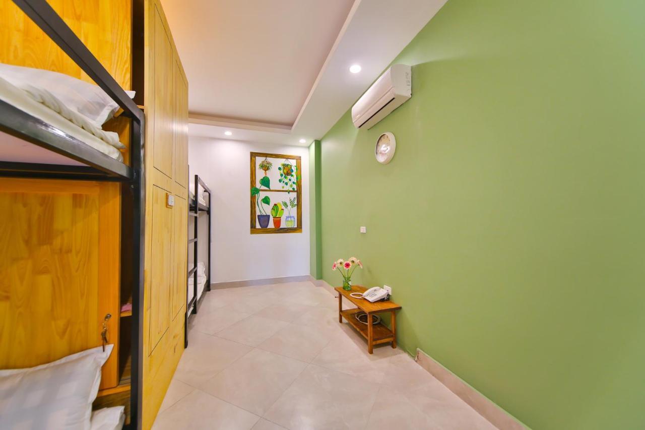 Lakeside House Hanoi Exterior photo