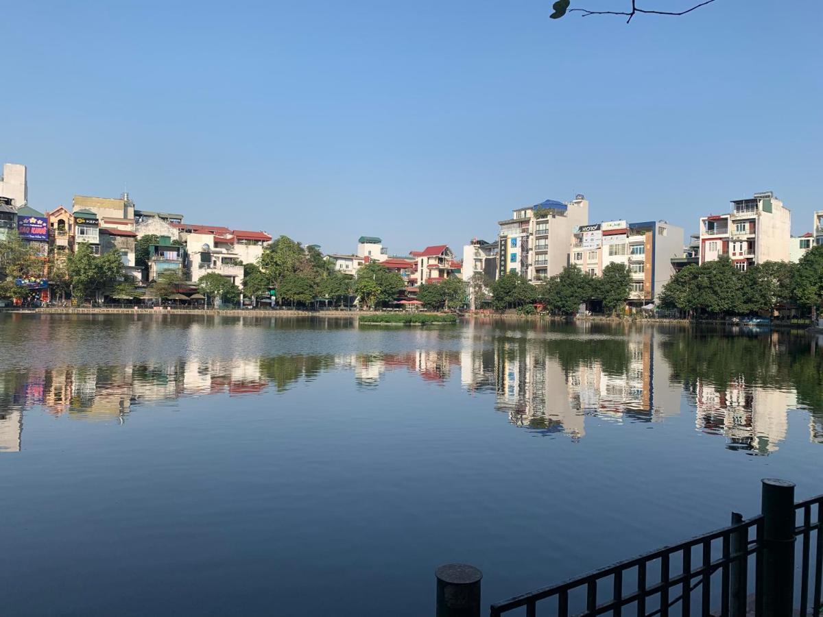 Lakeside House Hanoi Exterior photo